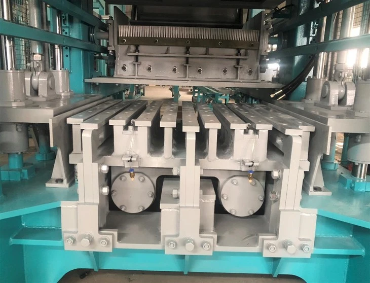 Manufacturing Machine For Hollow Block Making
